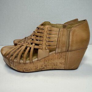 Chocolat Blu Woven Peep-Toe Wedge Sandals Women's Size 8.5 Tan Cork Platform Hee